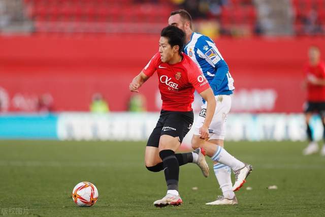 罗马诺：曼城青训队17岁小将正被多家俱乐部关注